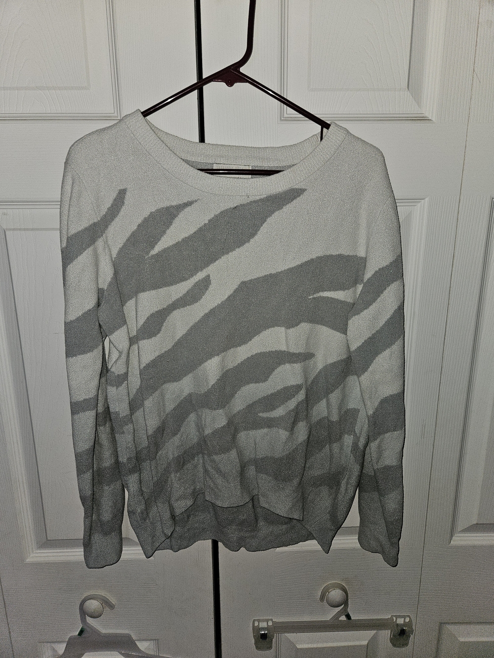 Barefoot Dreams Gray & Light Gray Zebra-Pattern Crew Neck Sweater